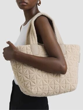 VEE COLLECTIVE Quilted Sherpa Tote Bag in Cream
